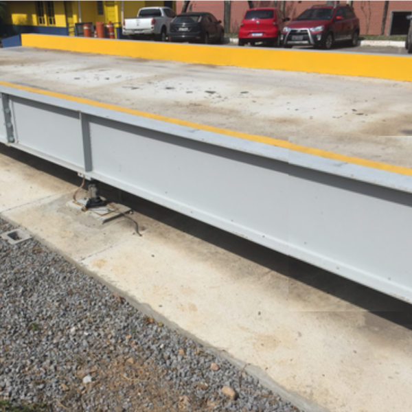 Design sem nome Balança rodoviária Rodo Cargo 25 X 3,2m, 120T, vigas metálicas laterais e plataforma em concreto, com indicador WT 27